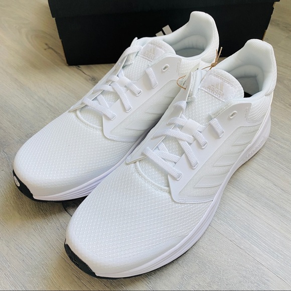 NWT Adidas Galaxy 5 - Picture 2 of 8